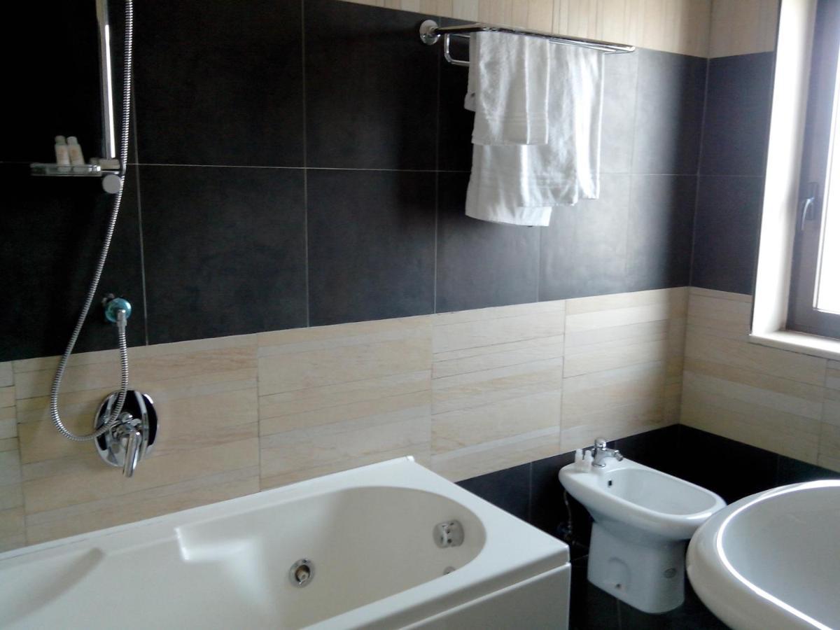 Hotel Briganti Qualiano Kamer foto