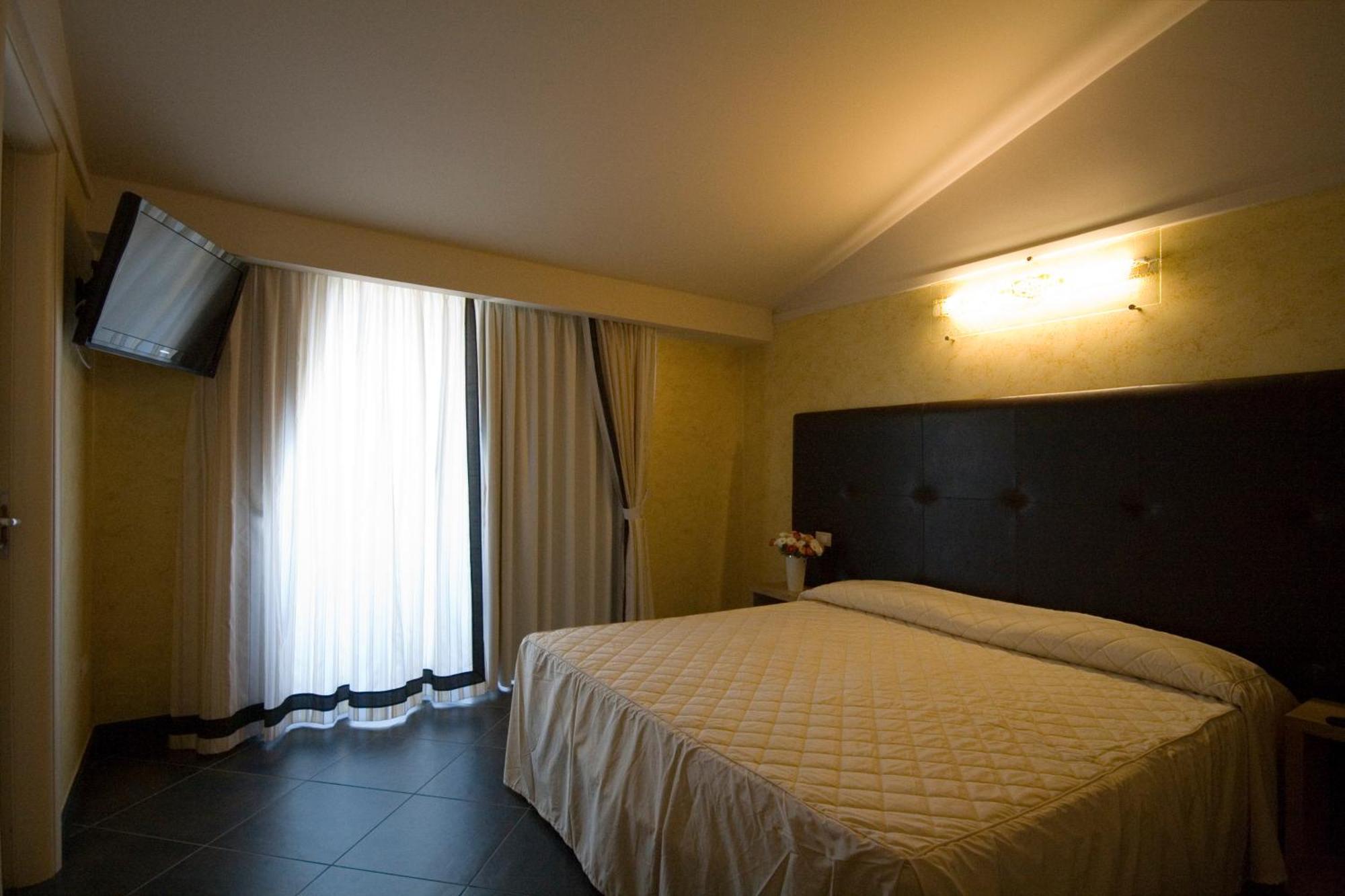 Hotel Briganti Qualiano Kamer foto