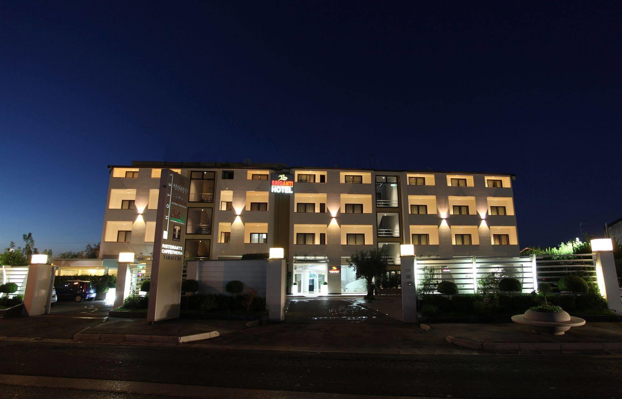 Hotel Briganti Qualiano Buitenkant foto